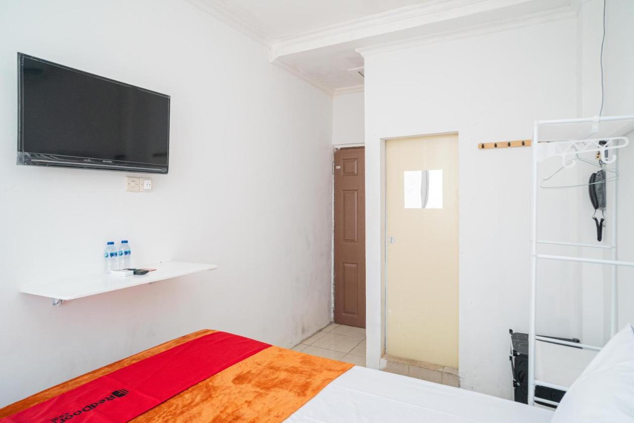 Reddoorz @ Aralia Harapan Indah Hotell Pulokendal Exteriör bild