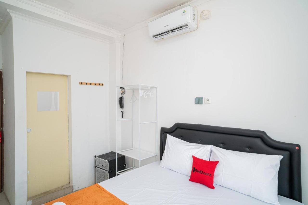 Reddoorz @ Aralia Harapan Indah Hotell Pulokendal Exteriör bild