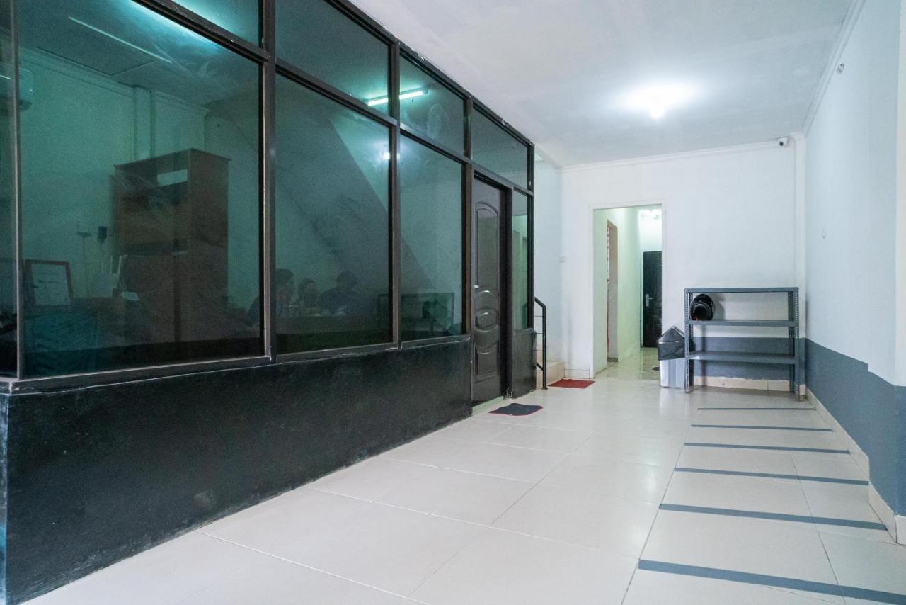 Reddoorz @ Aralia Harapan Indah Hotell Pulokendal Exteriör bild