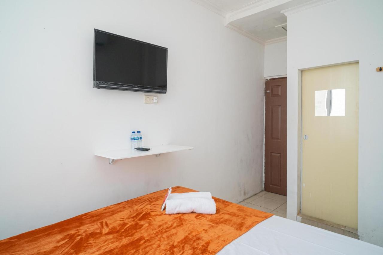 Reddoorz @ Aralia Harapan Indah Hotell Pulokendal Exteriör bild