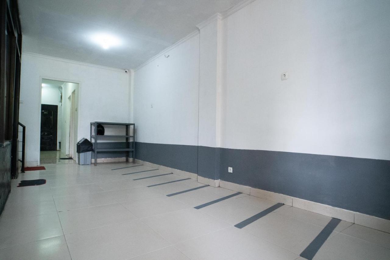 Reddoorz @ Aralia Harapan Indah Hotell Pulokendal Exteriör bild