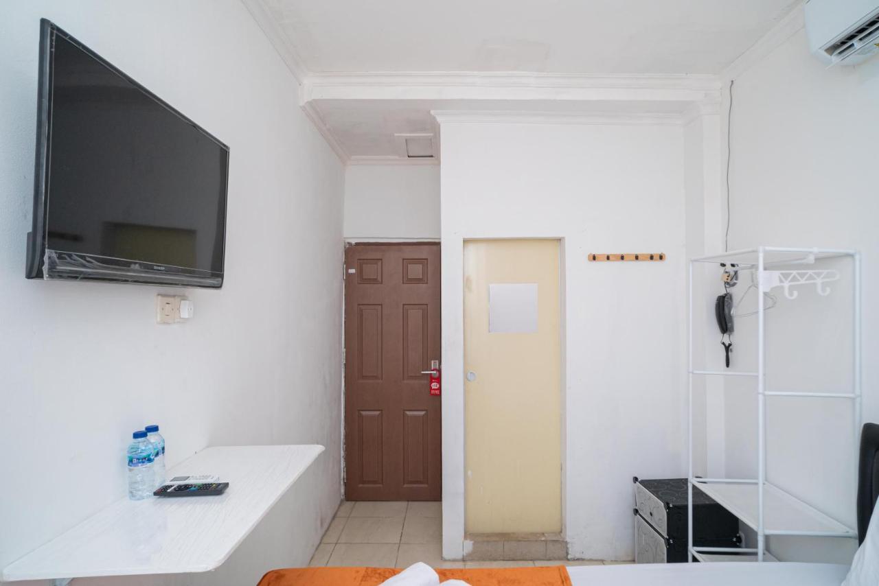 Reddoorz @ Aralia Harapan Indah Hotell Pulokendal Exteriör bild